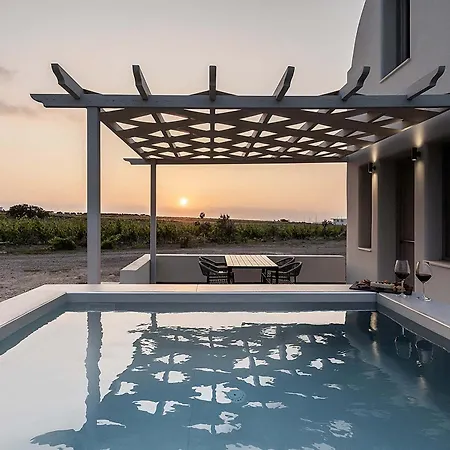 Melivoia House Collection - Private Jacuzzi Villas